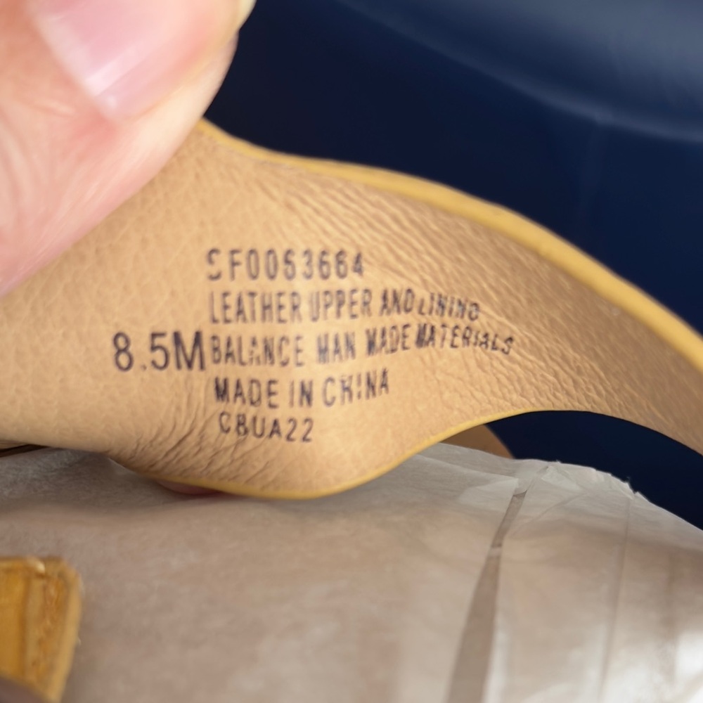 Sofft Faedra wedge sandals yellow, crocodile-embossed leather New‎ without box - Picture 6 of 7